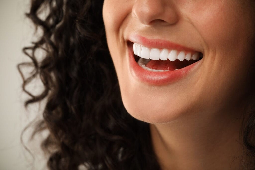 Quanto Costa lo Sbiancamento dei Denti dal Dentista? 1 Quanto costa lo sbiancamento dei denti dal dentista